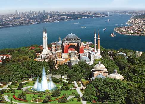 shore-Hagia-Sophia-Istanbul-Bosporus