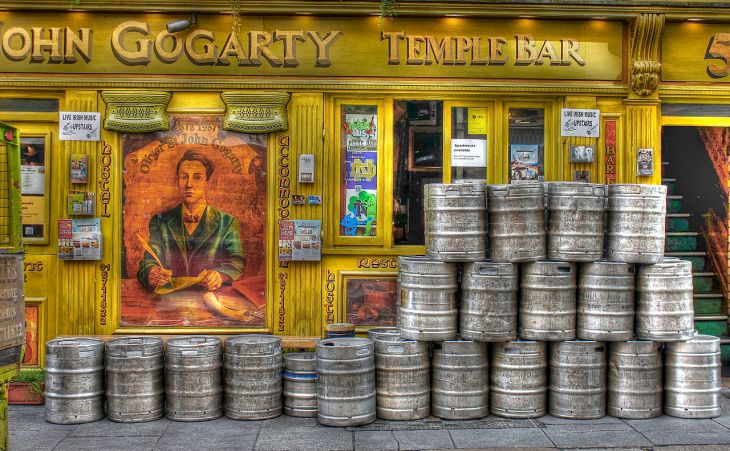 1280px-Temple_Bar_(Dublin,_Ireland)_(8114817256)